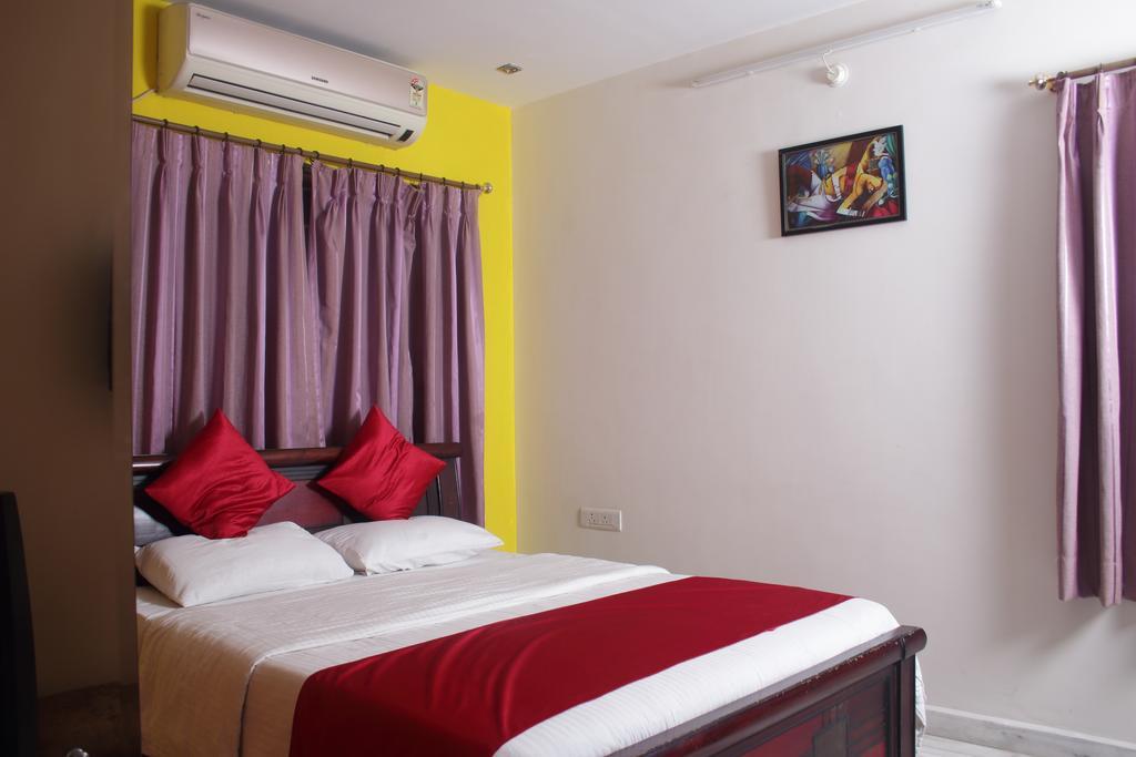 La Riviera Suites Hyderabad Exterior foto