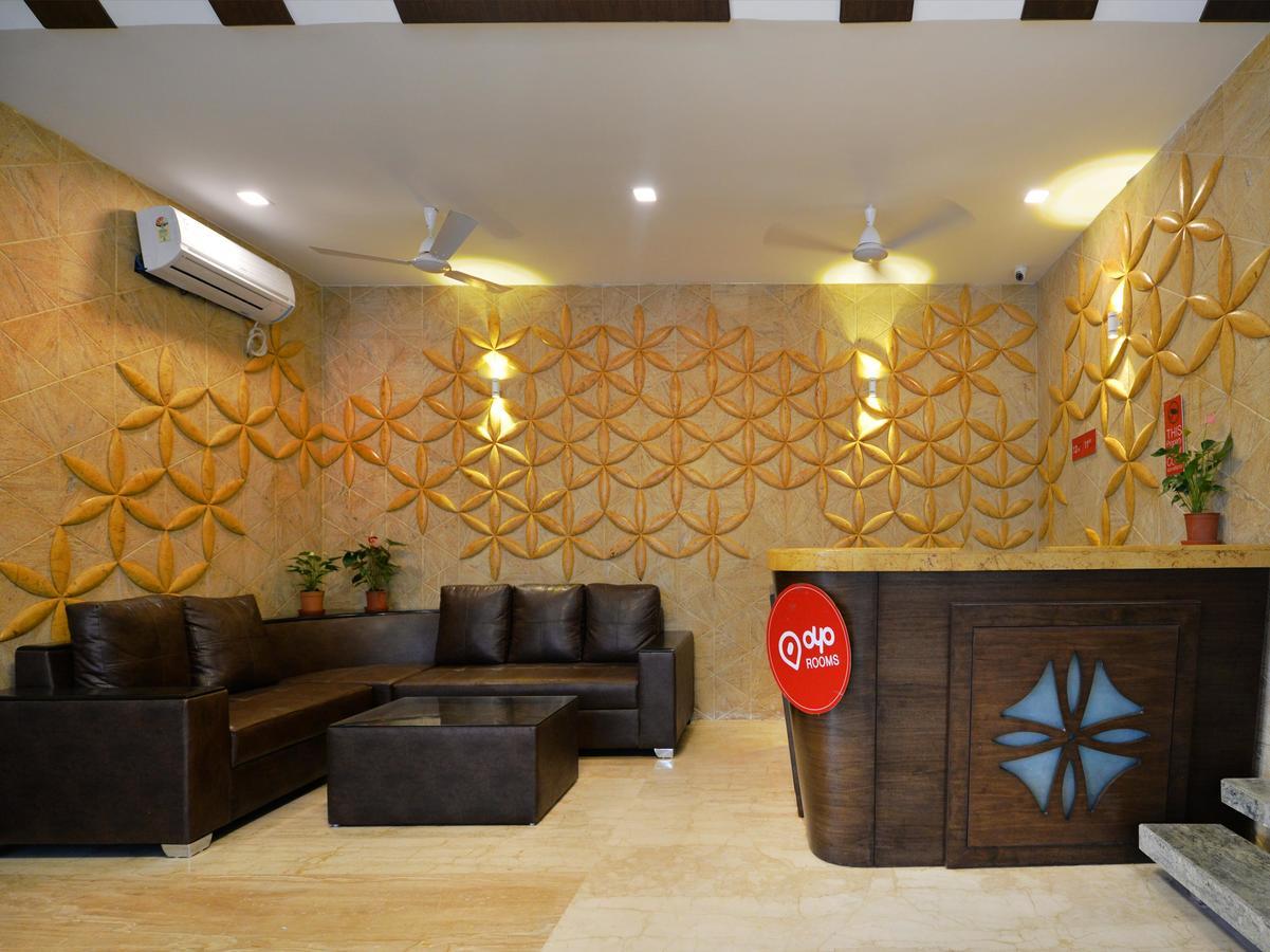 La Riviera Suites Hyderabad Exterior foto